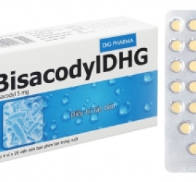 BisacodylDHG 5mg trị táo bón, làm sạch ruột trước và sau phẫu thuật (4 vỉ x 25 viên)